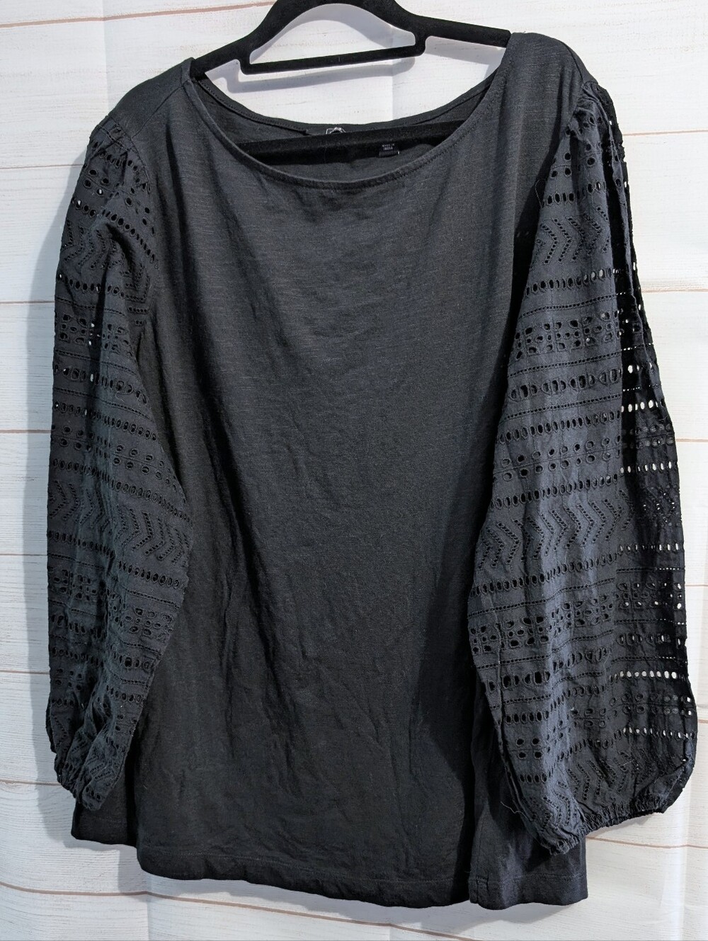 G by Giuliana Black Eyelet Balloon-Sleeve Blouse Size 2X